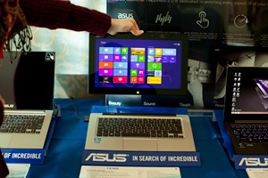 ASUS Transformer Book TX300: Detachable notebook power for work and play.