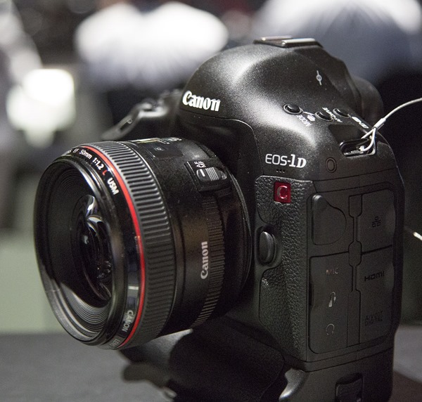 Canon EOS 1D-C 1200