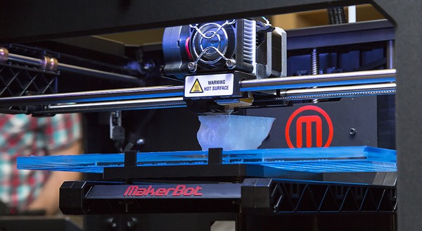 Makerbot Replicator 2 Closeup 1200