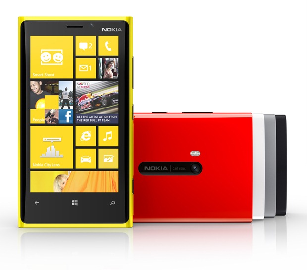 The Lumia 920 features a 4.5” PureMotion HD+ display (the world’s brightest, fastest, and most sensitive touchscreen) as well as an integrated Qi battery so users can charge wirelessly.