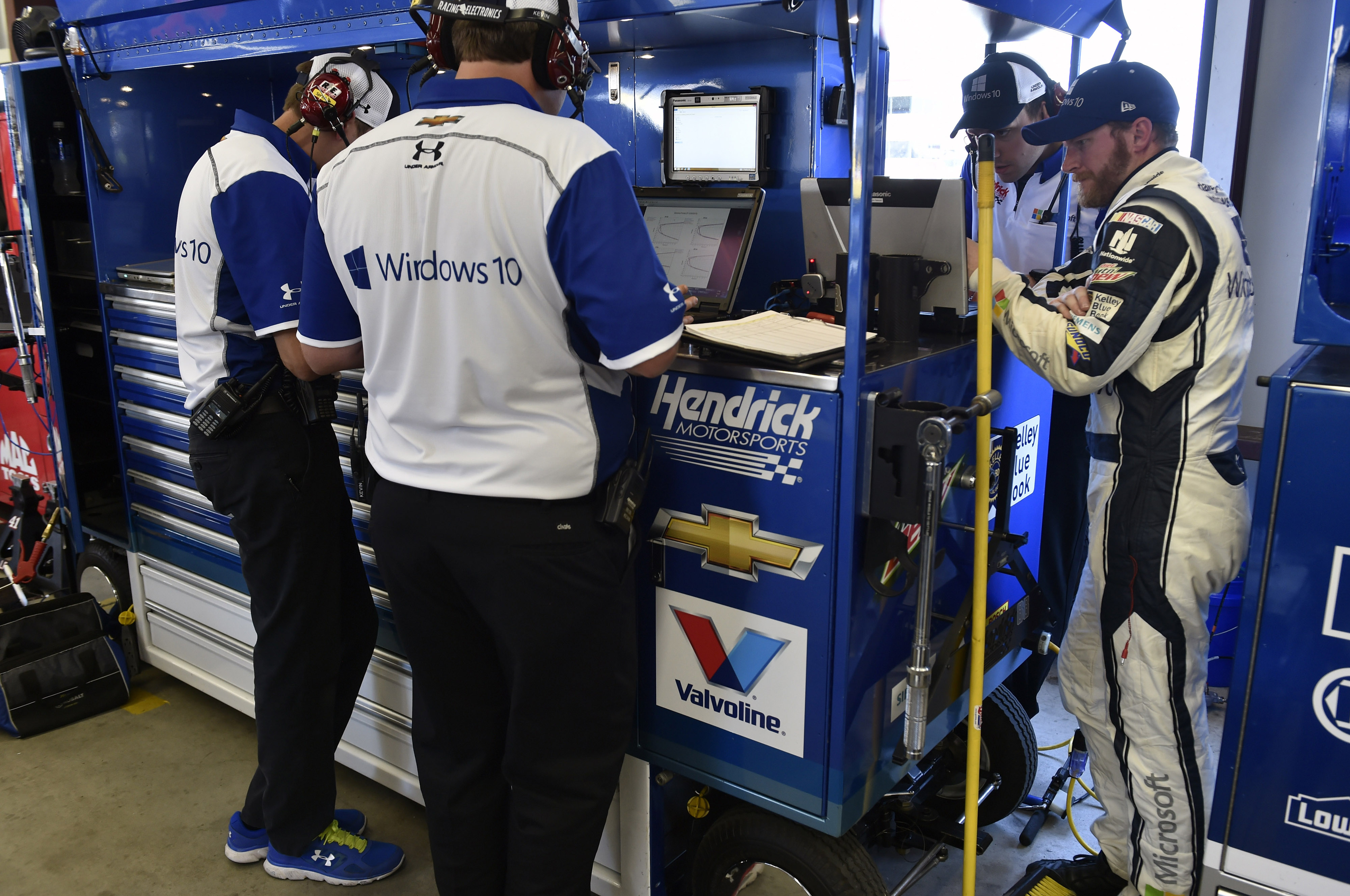Hendrick Motorsports Gains Competitive Advantage On the Race Track 