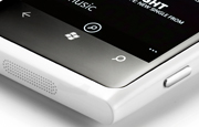 white-Nokia-Lumia-800