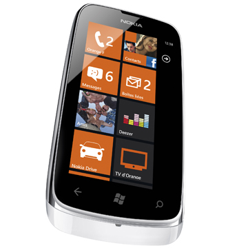 Announcement-Nokia-Lumia-610-taps-into-NFC-with-Orange