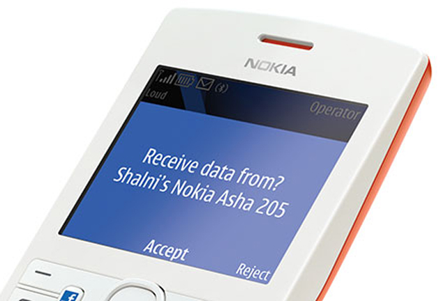 Nokia_Asha_205_feat