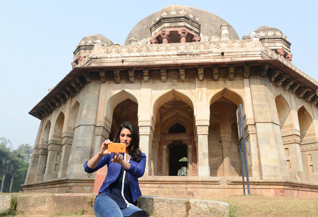 fea-Nargis-takes-a-selfie-at-Lodhi-Tomb-to-kickstar-RomancingIndia-on-Lumia-535-1