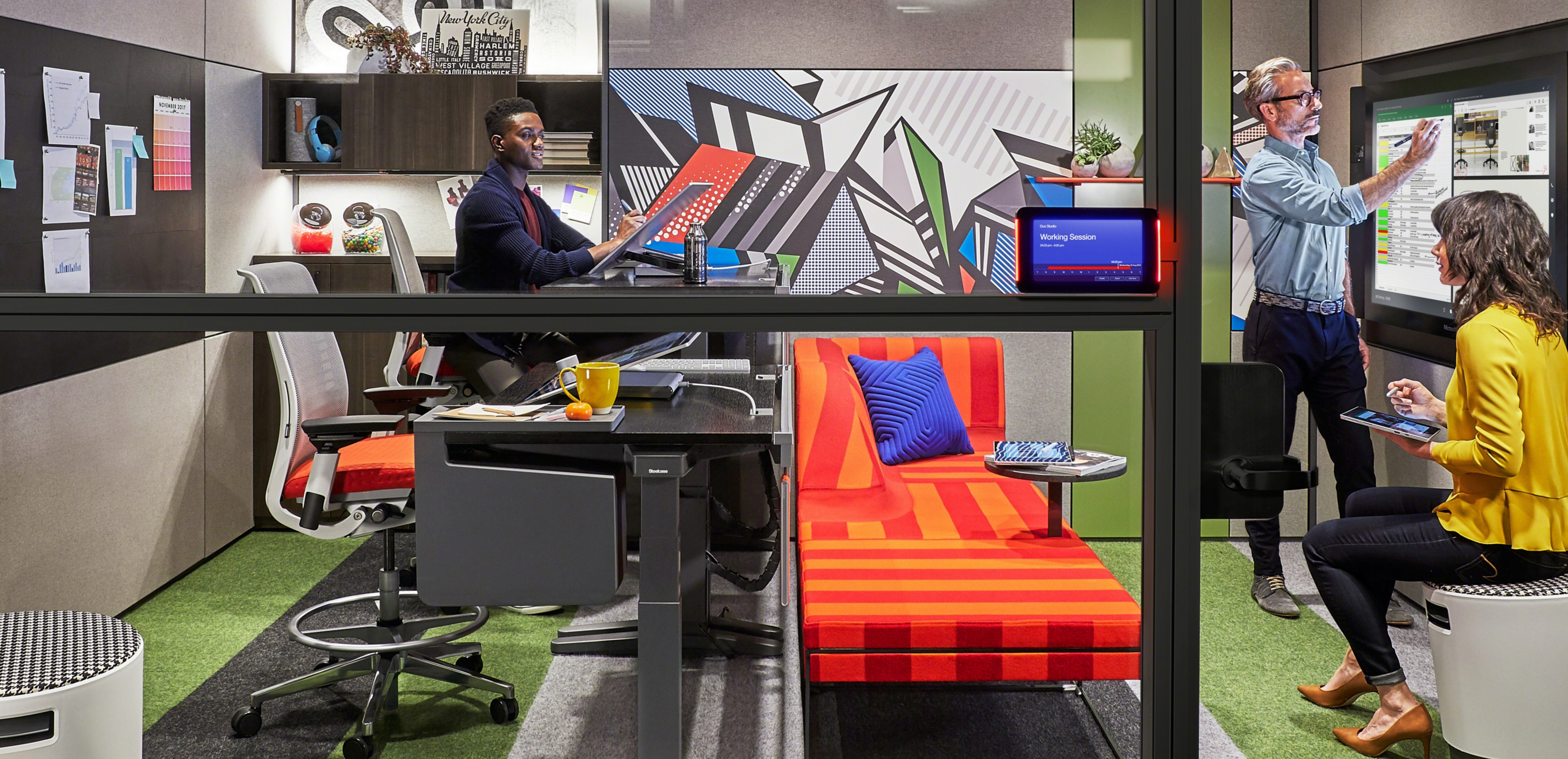 Steelcase and Microsoft believe that a thoughtfully designed workplace – that brings together the right mix of Technology and Space design- can unlock the creative potential of individuals and teams, stimulate ideas and accelerate business transformation.