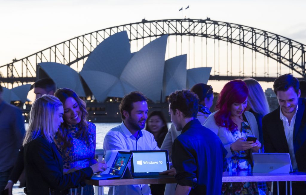 Windows-10-fan-celebration-in-Sydney