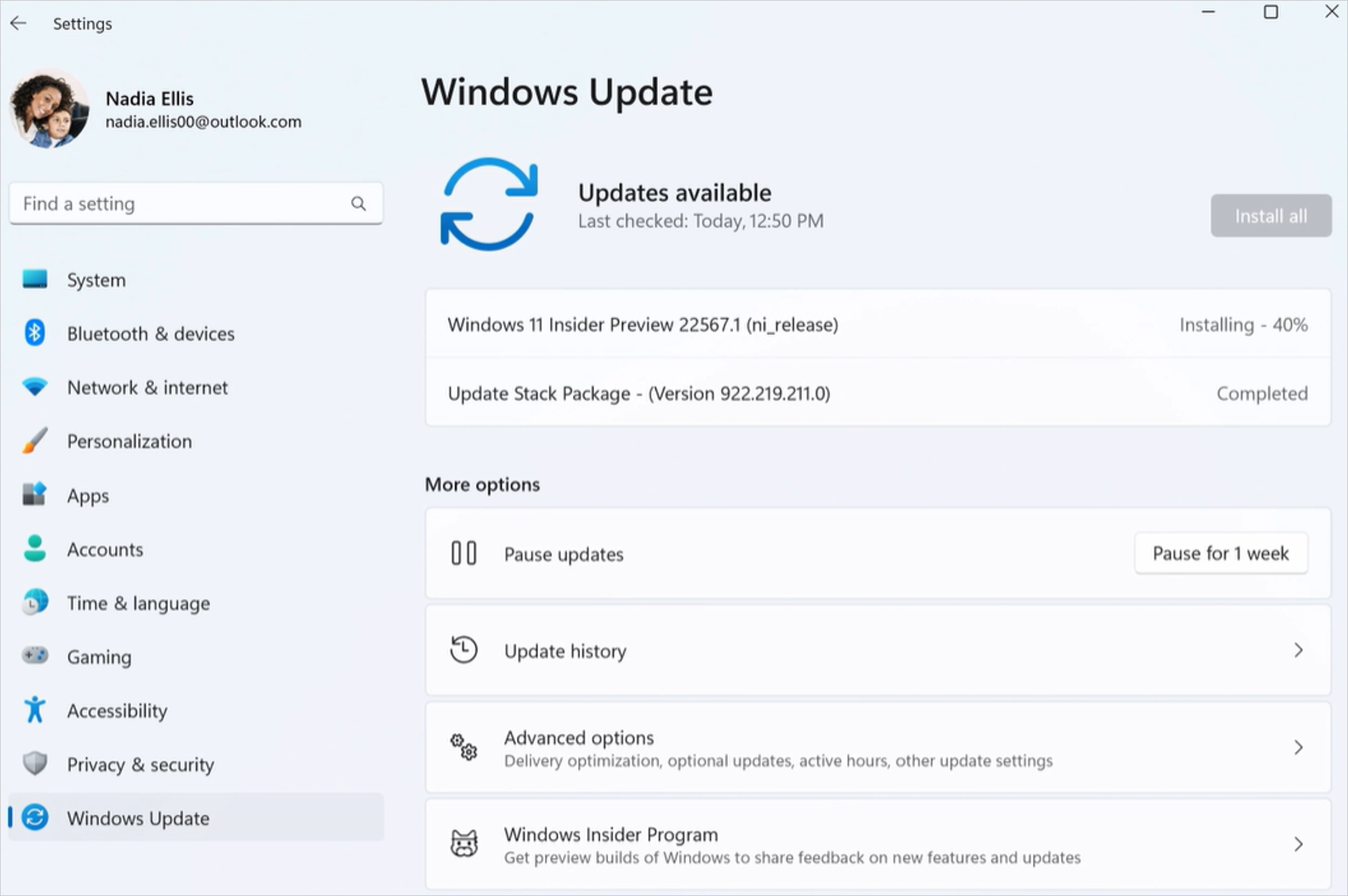 5. Windows Update の設定ページで、[Check for updates]、[Install all] を選択して、最新の Windows 更新プログラムをすべてインストールします。
