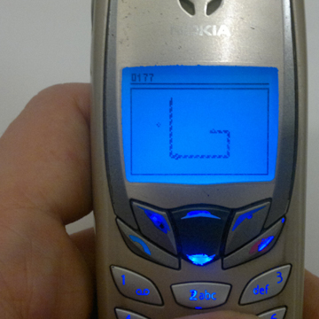 Snake ’97 transports your Nokia Lumia into the 90s