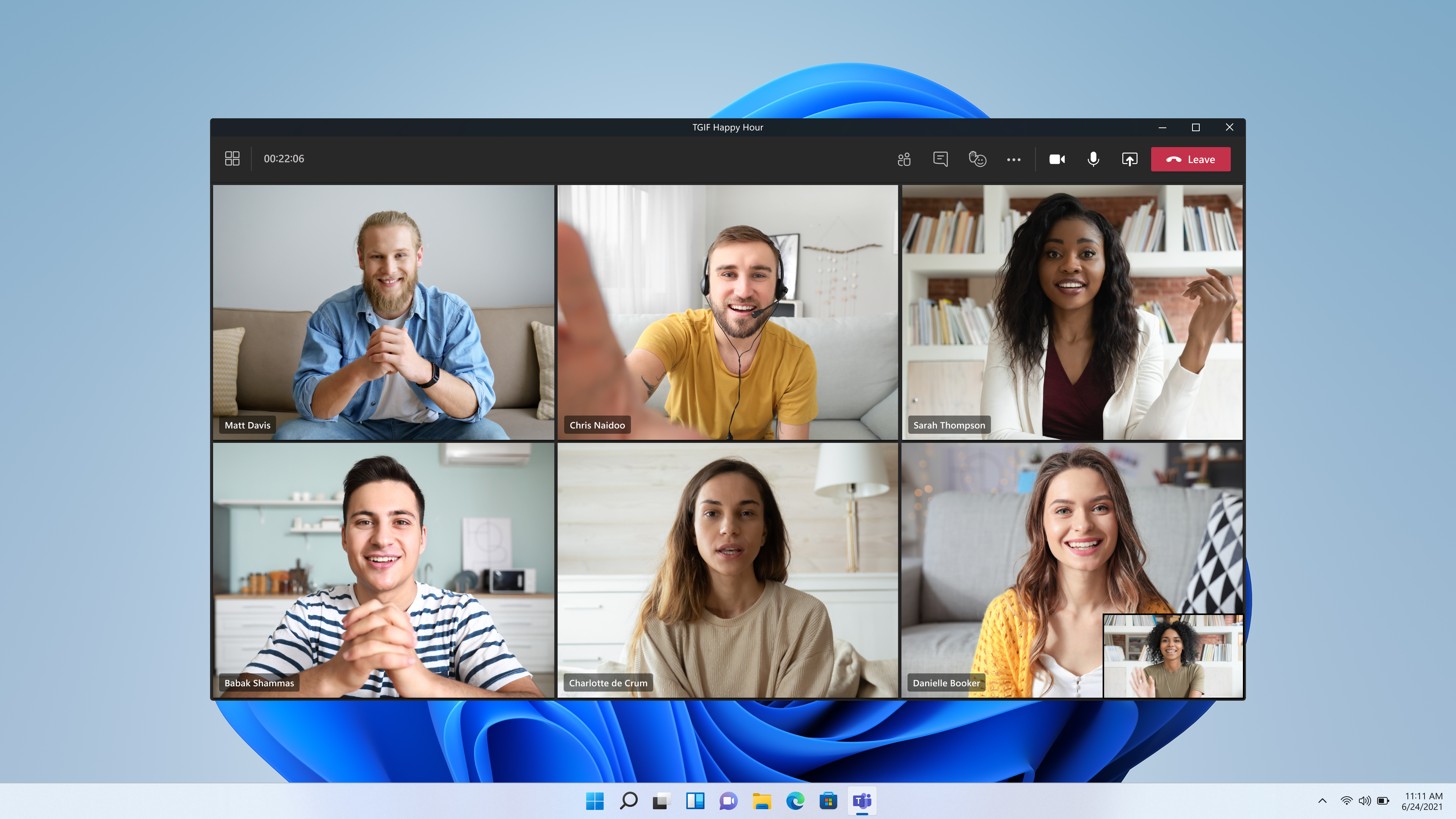 The design of the experience features rounded corners, effects, and visuals coherent with the rest of the Windows 11 experience.