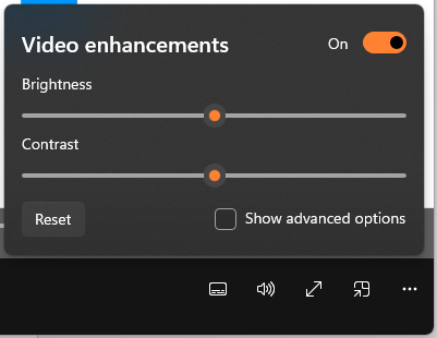 MediaPlayerで再生中のビューのビデオエンハンスメントオプションダイアログ。