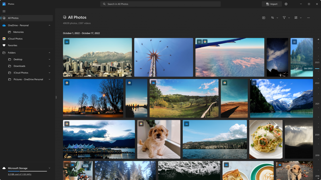 Easily find the photo you're looking for with the Timeline Scrollbar.